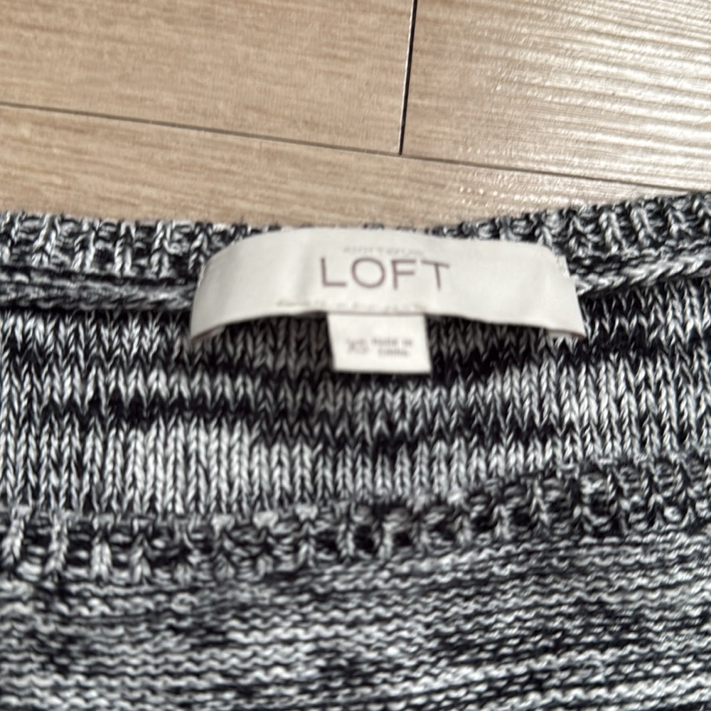 Loft sweater - Picture 2 of 4